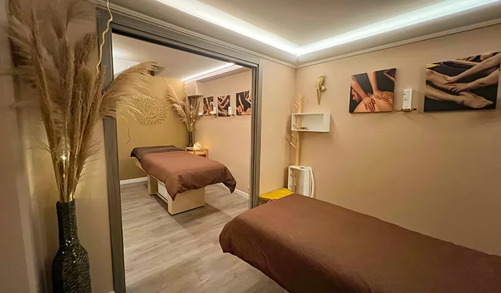 Cabine soins visage et massages à Toulouse Croix-Daurade soin sur mesure anti-âge, éclat et nettoyage de peau chez Joslayhair Beauty, seul ou à deux