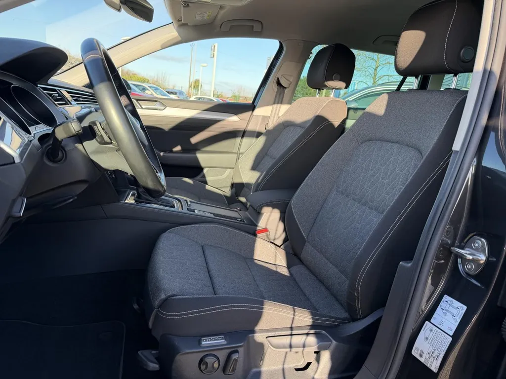 Volkswagen Passat SW occasion diesel automatique proche Rouen – Break familial fiable et économique