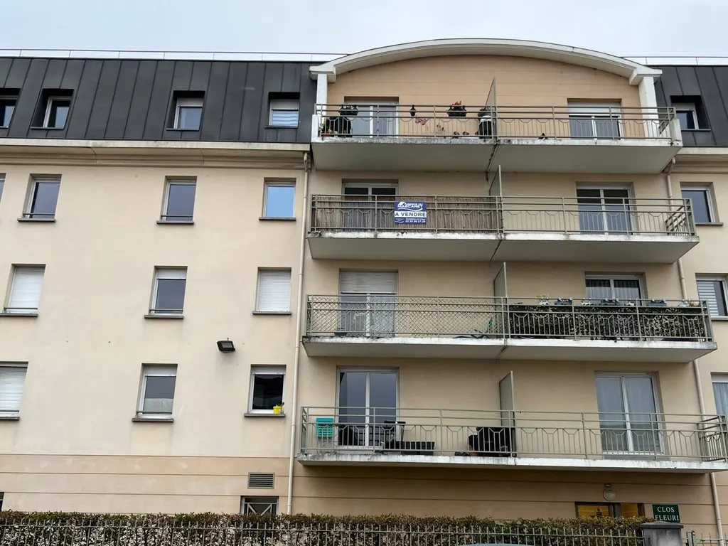 Le Trait : Superbe appartement T2 à vendre, en centre-ville - Résidence avec ascenseur et balcon !