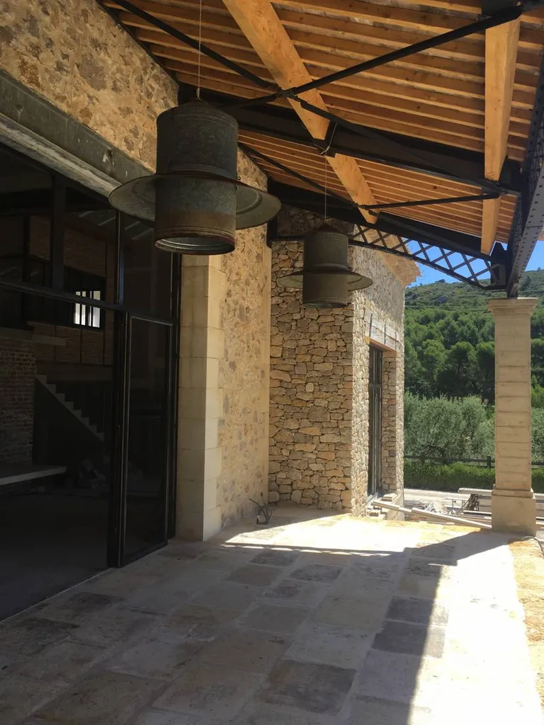 Réalisation d'une terrasse couverte à proximité de Saint-Rémy-de-Provence