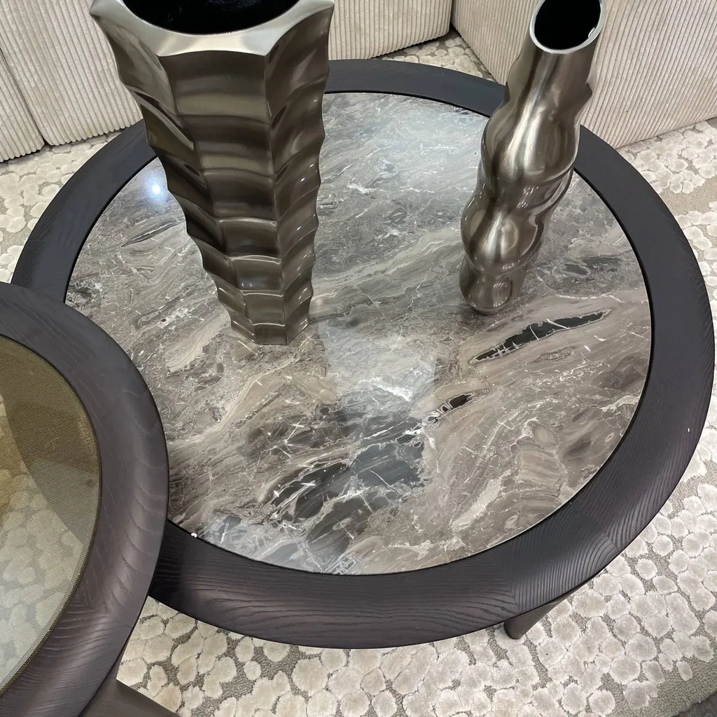 Table basse en chêne et plateau en marbre