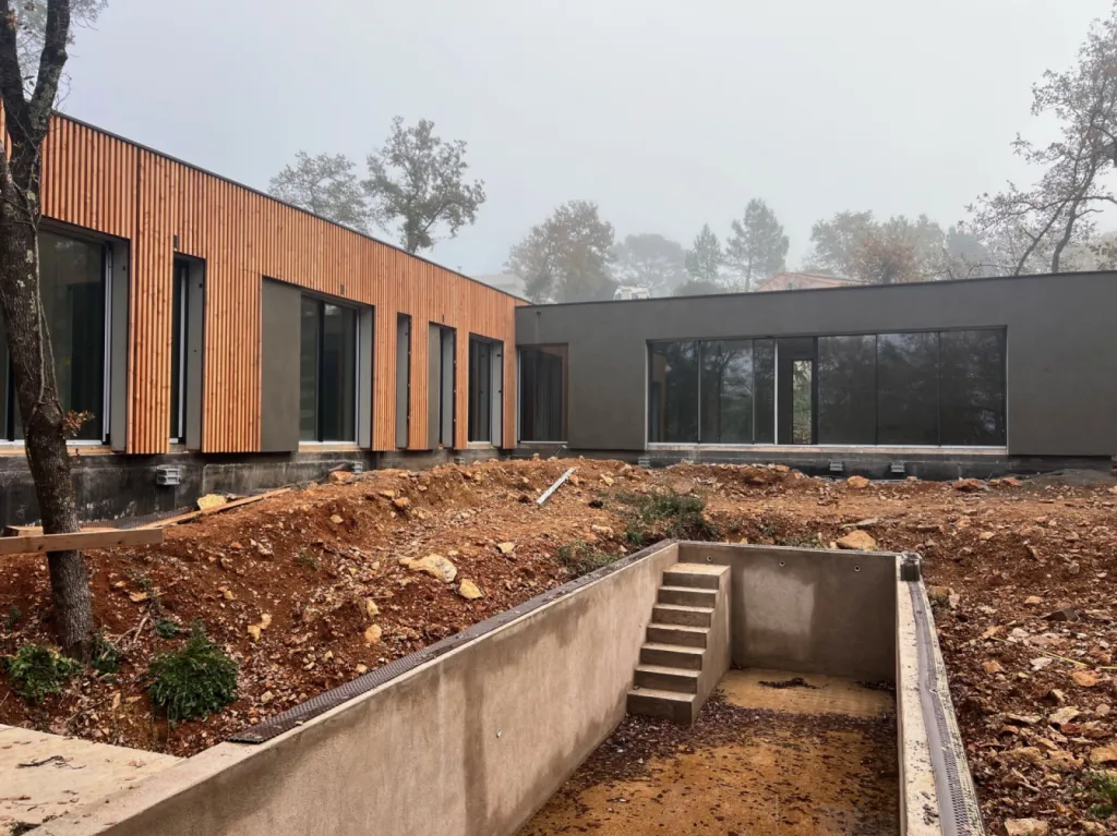 Construction d'une maison individuelle en ossature bois de 240 m² à Brignoles dans le Var