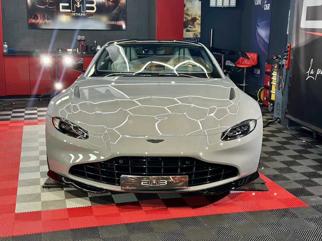 Protection Film PPF et traitement céramique carrosserie Aston Martin Vantage 