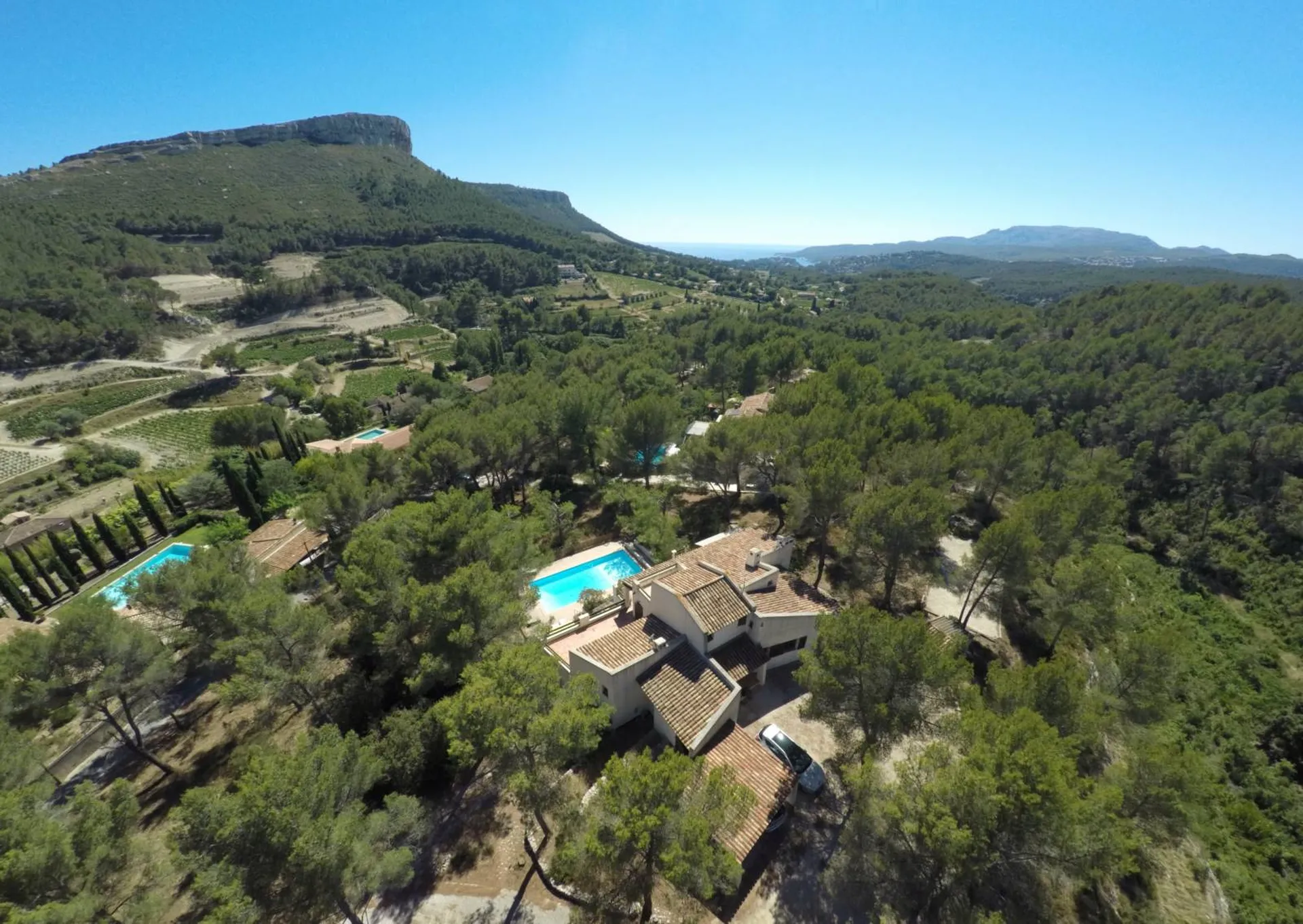 Cassis - Maison quartier campagne avec piscine et jolie vue dégagée   
