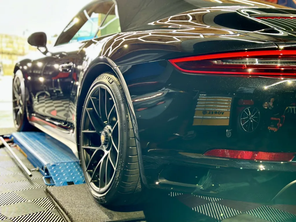 Detailing auto traitement céramique lyon protection carrosserie Porsche 911