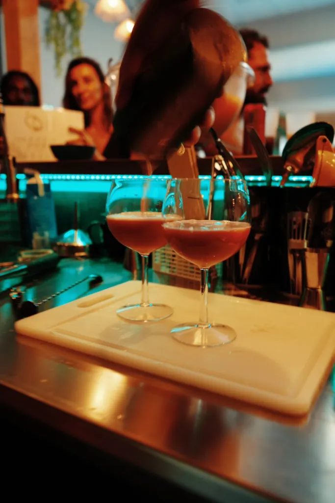 Soirée et repas d’entreprise à Eysines près de Bordeaux : privatisation du spa bar O’FEELING
