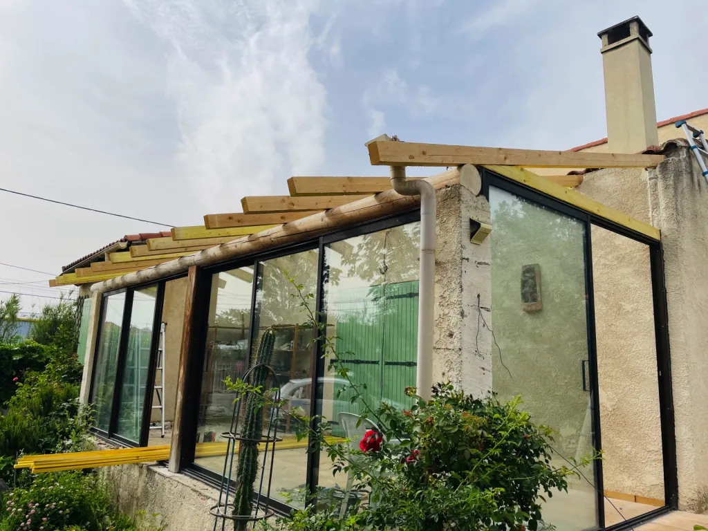 Changement d’une toiture de maison à  Simiane-Collongue 13109 près de Aix en Provence