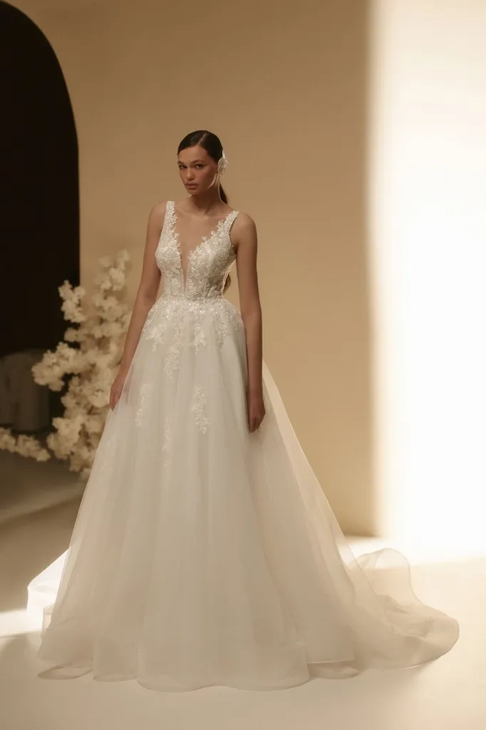 Robe de mariée bohème trapèze au centre-ville de Marseille