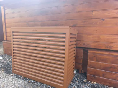 installation d'un système de climatisation réversible marque Daikin a Barcelonette