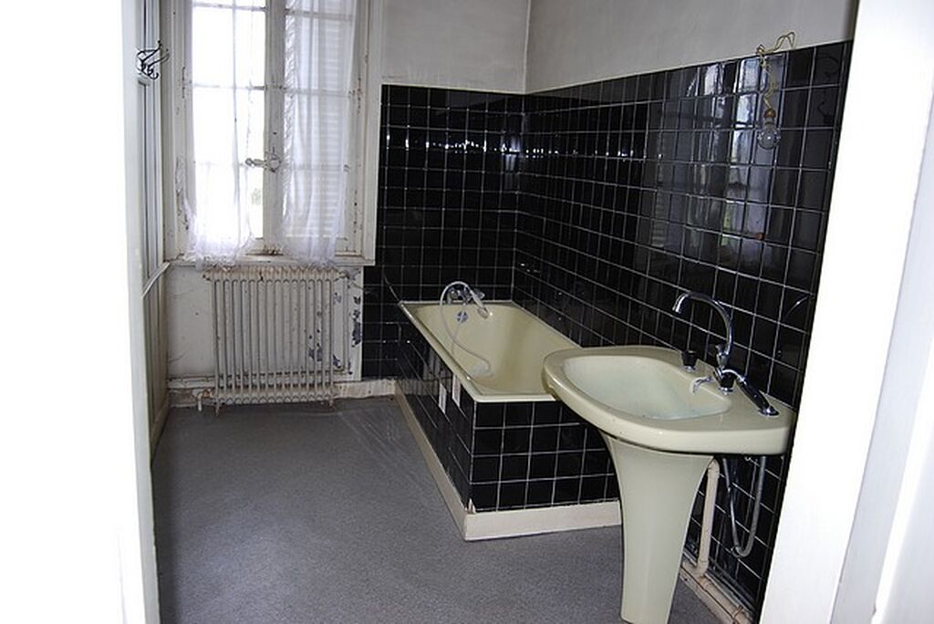 ANCIEN CORPS DE FERME Proche de DEAUVILLE et PONT L'EVEQUE