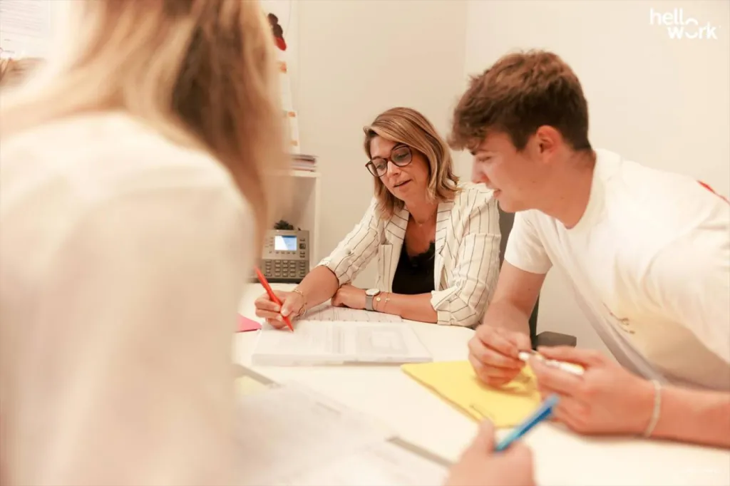 Notre zone d'activité pour ce serviceReconversion en esthétique à La Valette 83160 : cosmétique et parfumerie 2025