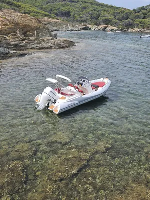Vente de Grand Boats Golden Line G580 neuf : bateau semi-rigide premium de 5,85 mètres à Hyères et sa région