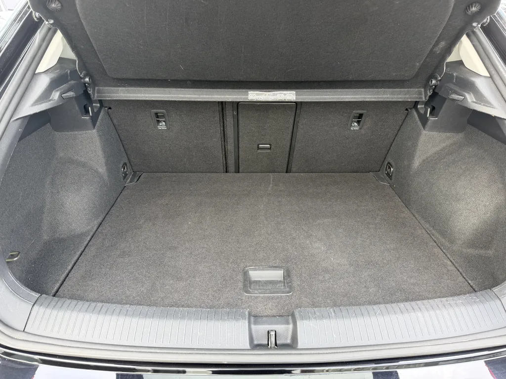 Volkswagen T-Roc d'occasion à distance immédiate de Le Havre : SUV essence 1.5 TSI 150 ch Lounge chez Caudebec Automobiles