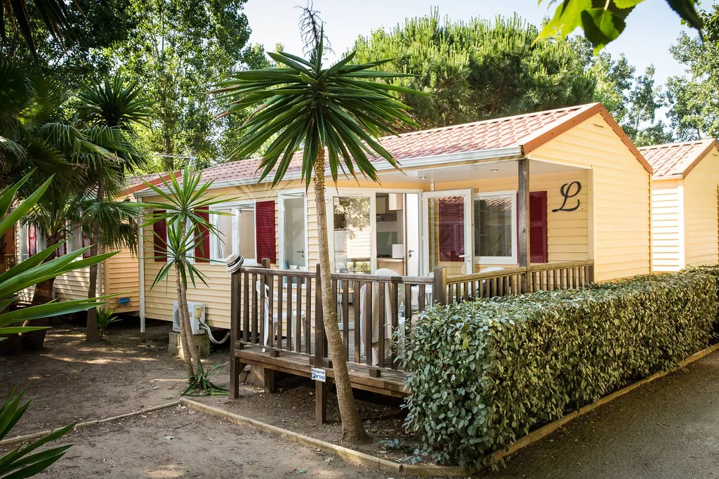 location de mobil home 4/6 personnes climatisé 2 chambres dans le sud de la France
