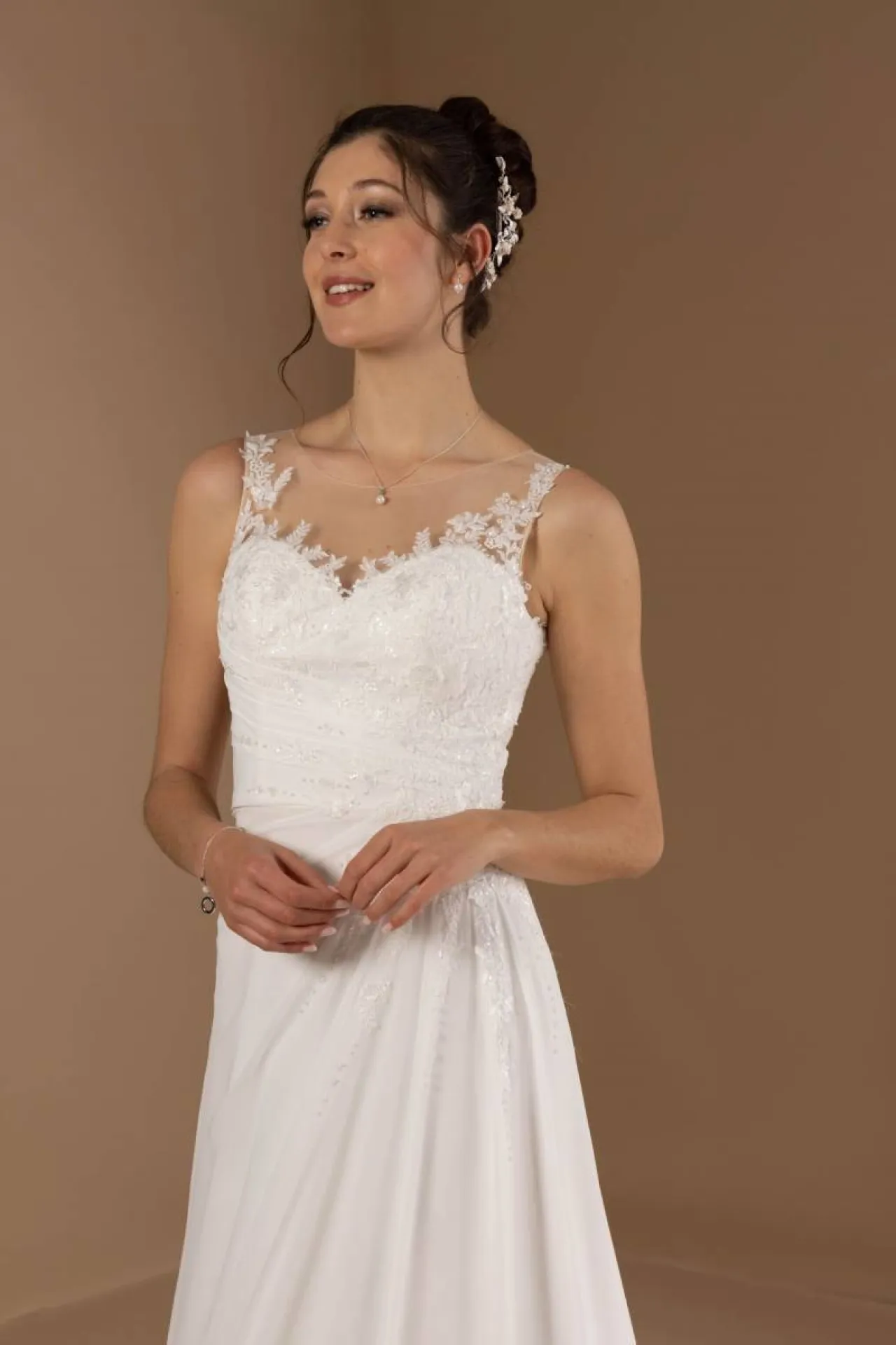 Robe de mariée de marque EGLANTINE  collection 2023 marseille proche aix en provence