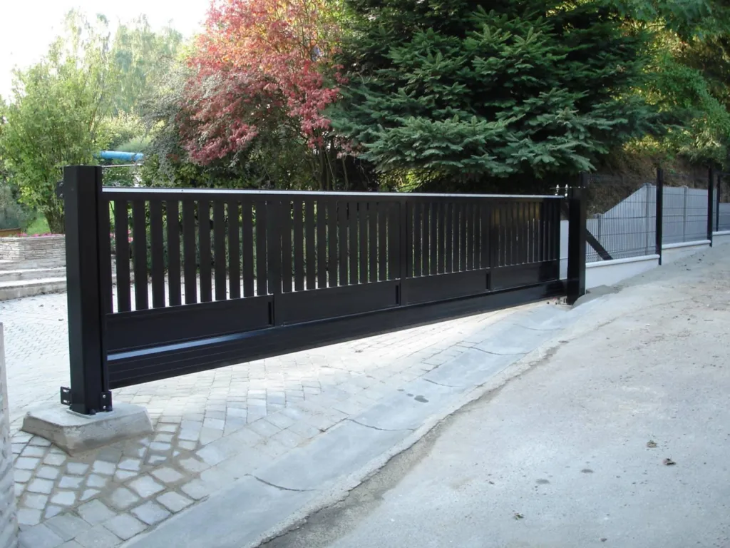 Pose de portail Aluminium autoportant sur mesure au Havre 76