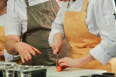 Formation, recrutement et fidélisation : comment garder ses talents en cuisine ?