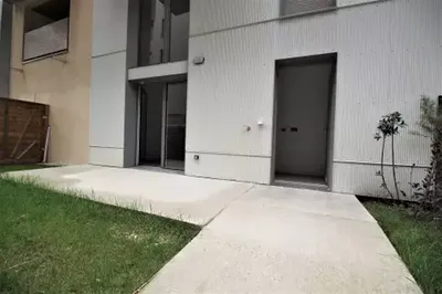 Location appartement Bordeaux, 2 pièces, 1 chambre, 41 m², 890 € / mois (charges comprises)