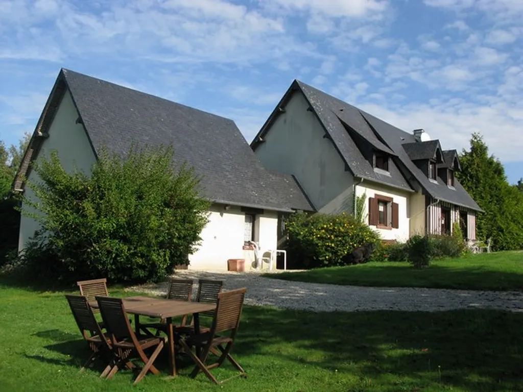 MAISON AVEC CHAMBRE AU REZ-DE-CHAUSSEE PROCHE LISIEUX, CALVADOS 14