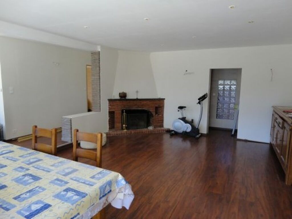 Vente logement  4 Roquefort La Bédoule cadre champêtre de plain pied avec piscine