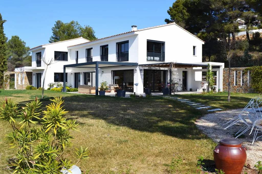 Construction de style contemporaine sur la commune d'Eguille