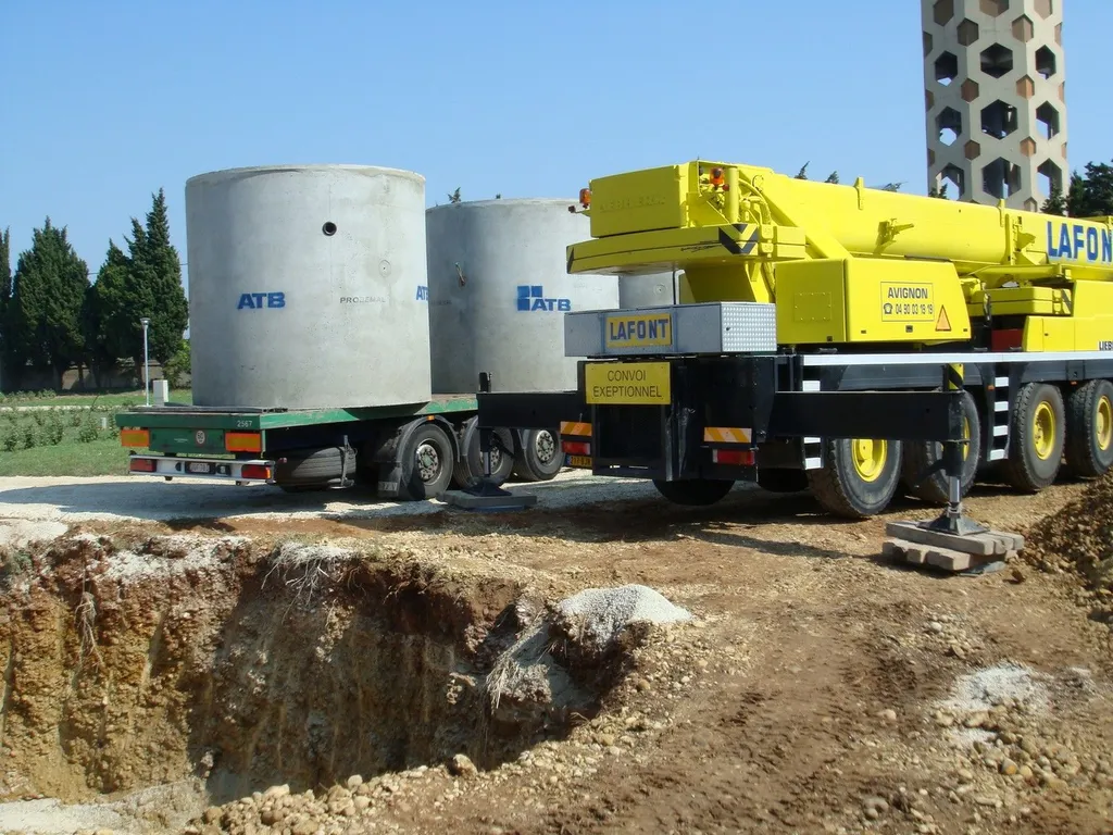 Livraison cuve béton micro-station Arles