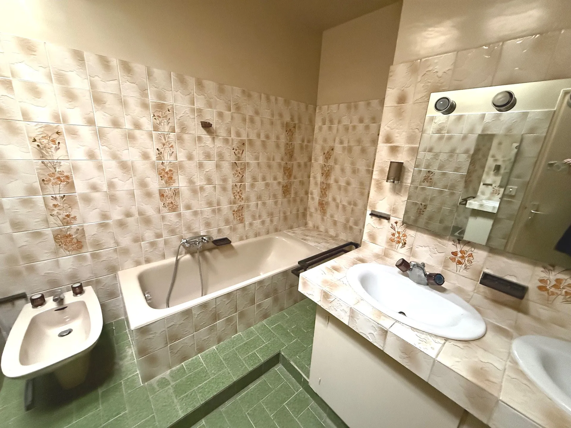 Proche des commerces et du village de Cassis