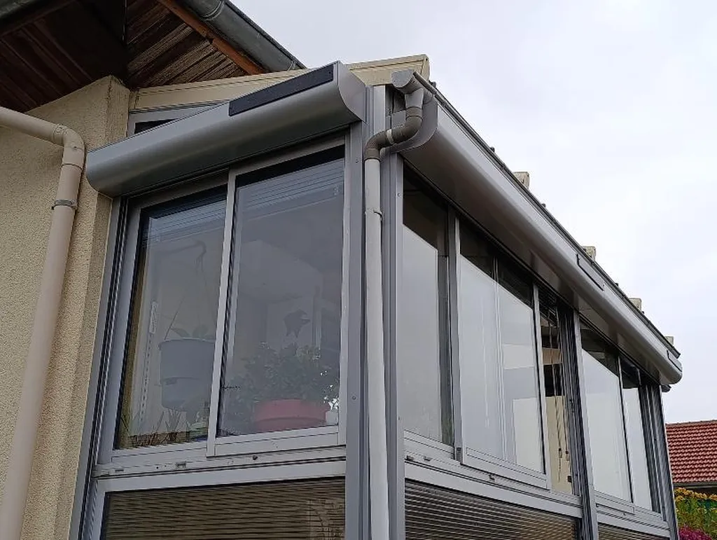 Volets roulants solaire en aluminium à Saint Apollinaire