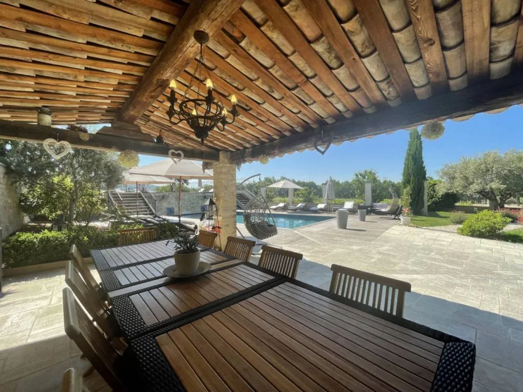 Superbe propriété avec dépendances au pied du Mont Ventoux   