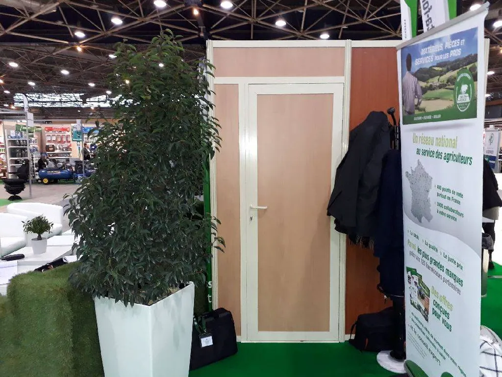 Location Porte pour Cloison Modulaire - Accès Sécurisé pour Stands & Salons