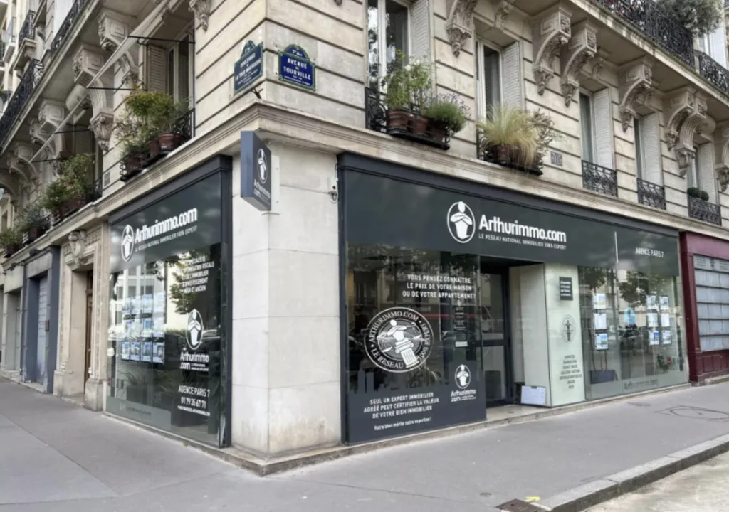 Vente - Boutique 85 m², Invalides, Boulevard de la Tour-Maubourg 75007 PARIS