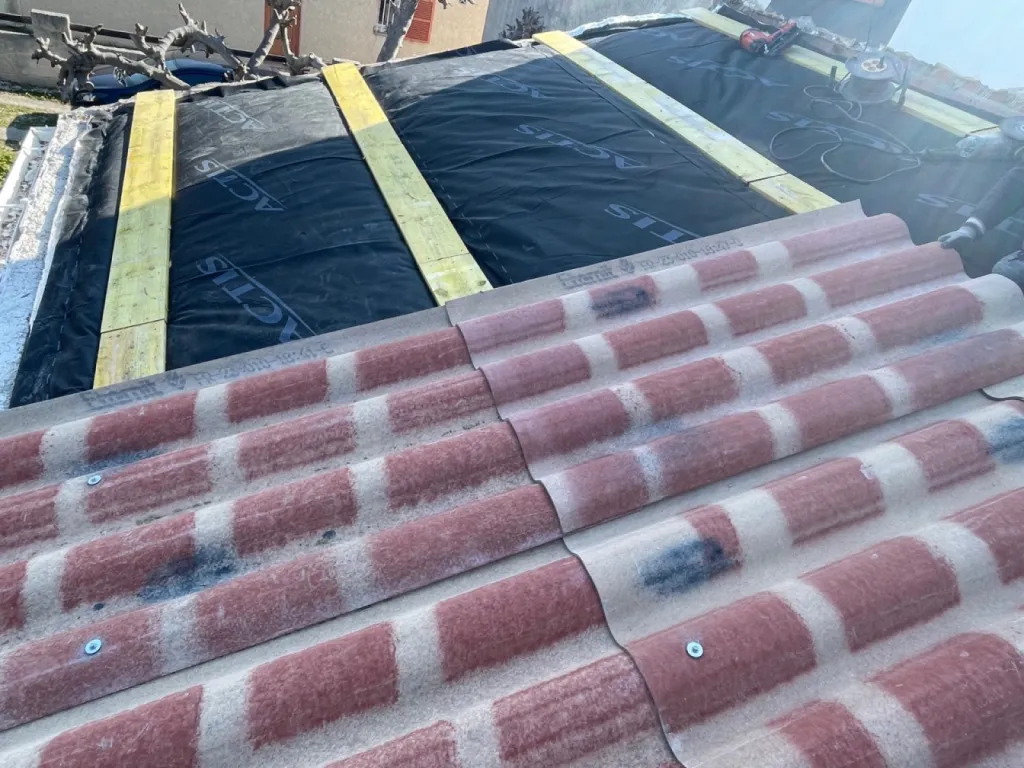 Changement d’une toiture de maison avec isolation sur Sausset les Pins près de Martigues.