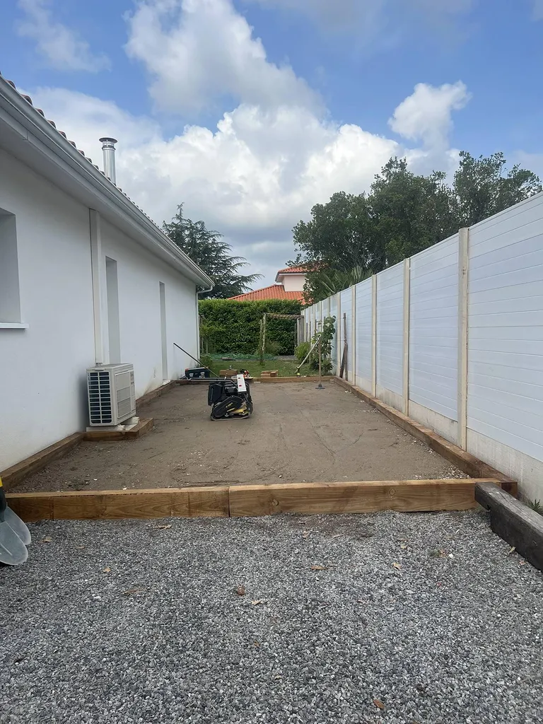 Réalisation par Evolution Paysage d’un terrain de pétanque à Biscarrosse