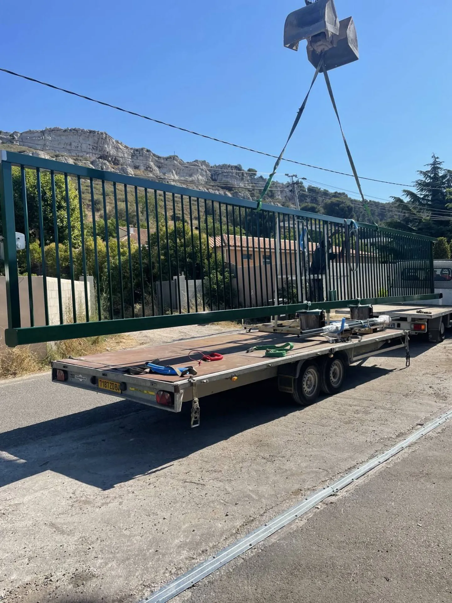 portail coulissant de 9ml x 2mh les pennes mirabeaux