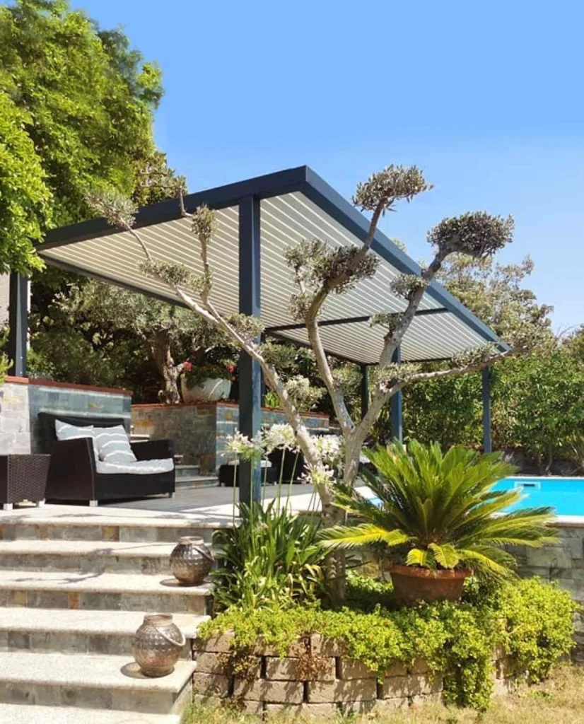 Notre zone d'activité pour ce serviceInstallation d’un auvent sur mesure sur une terrasse d’entreprise