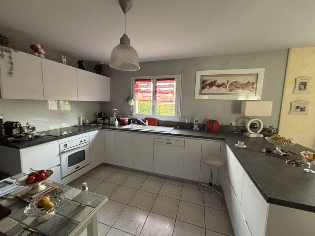 A VENDRE, MAISON INDEPENDANTE EN EXCELLENT ETAT A OISSEL