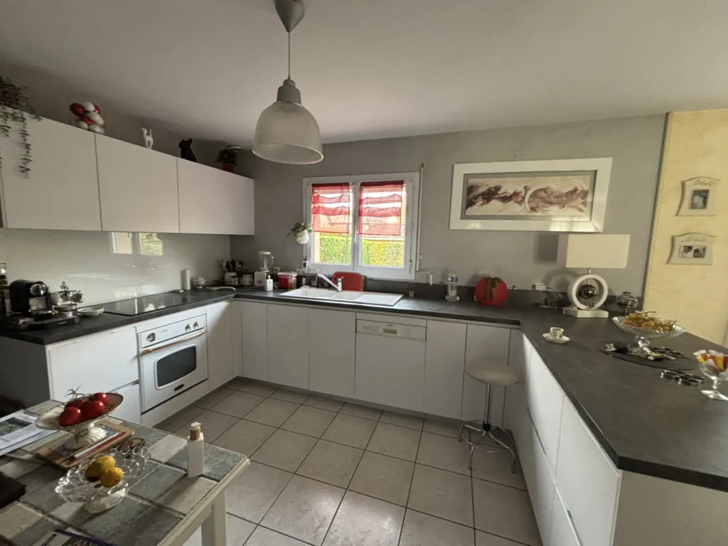 A VENDRE, MAISON INDEPENDANTE EN EXCELLENT ETAT A OISSEL