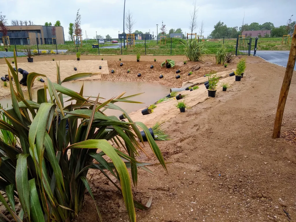Aménagement d’extérieur au Parc Éco Normandie à Saint-Romain-de-Colbosc