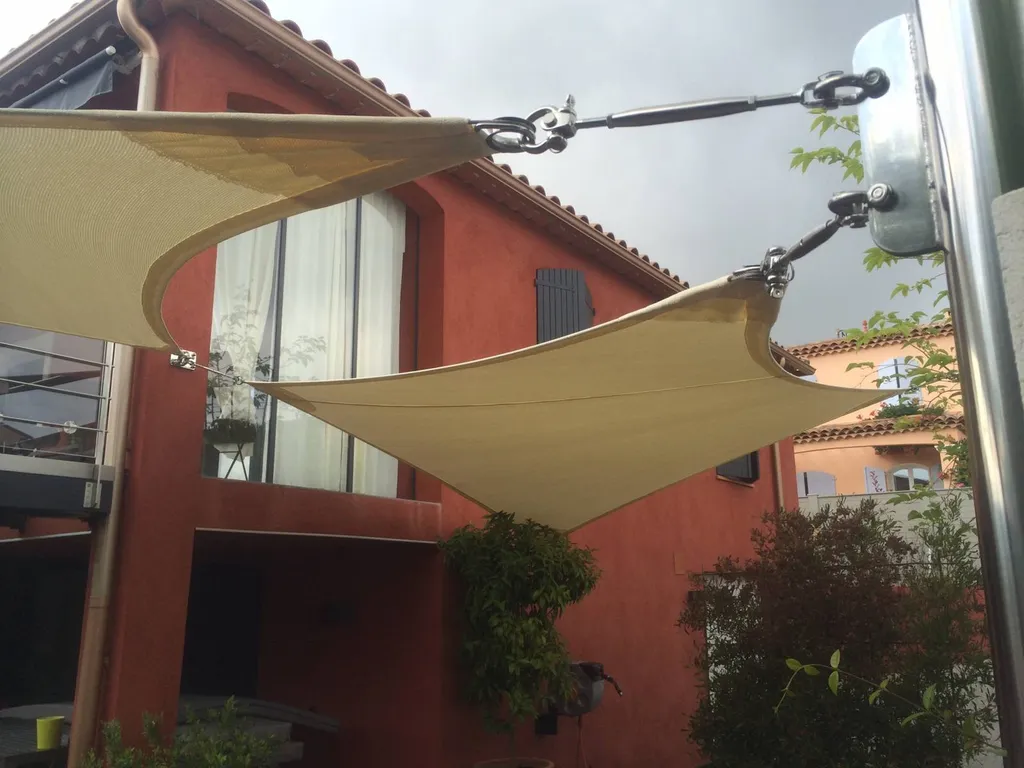 Voile d'ombrage sur mesure Sainte-Maxime Var 