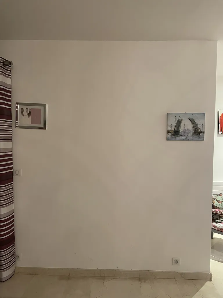 Pièce avant installation d’un poêle à bois dans une maison à Couzon-au-Mont-d’Or (Rhône 69)