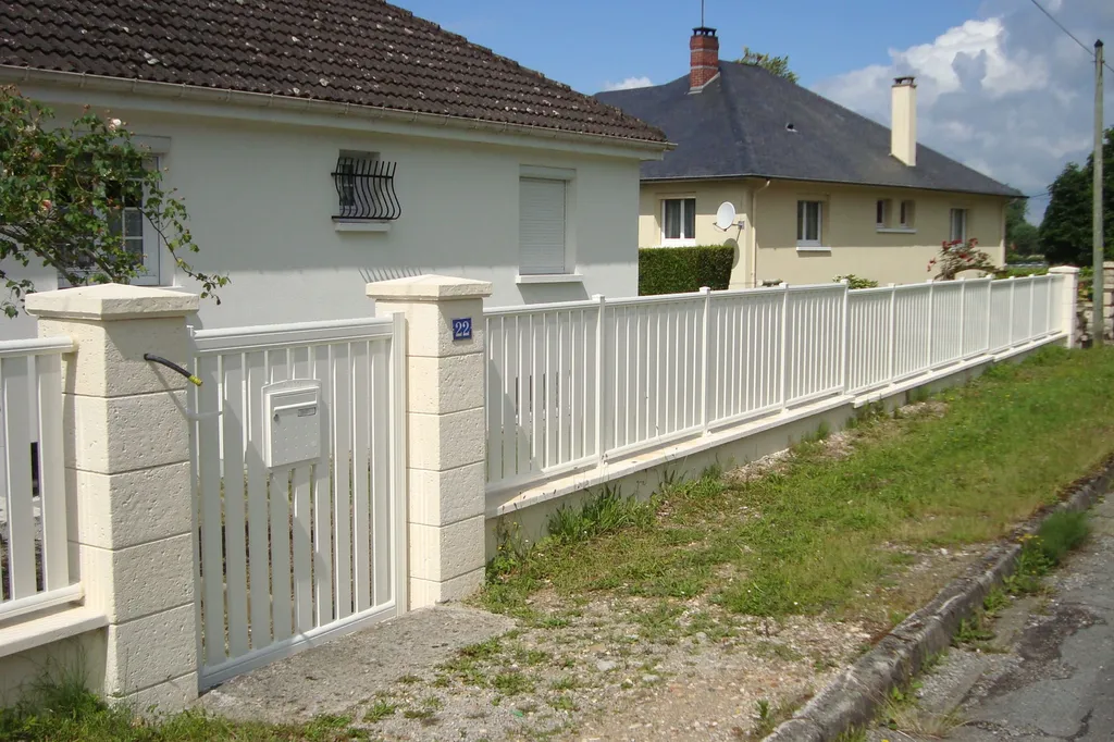 Pose de Clôture aluminium sur muret, Portails motorisés et Portillon en aluminium à Caudebec-en-Caux dans la Seine-Maritime 76 et ses Alentours