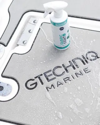 Protection marine et correction de peinture yacht à Saint-Tropez