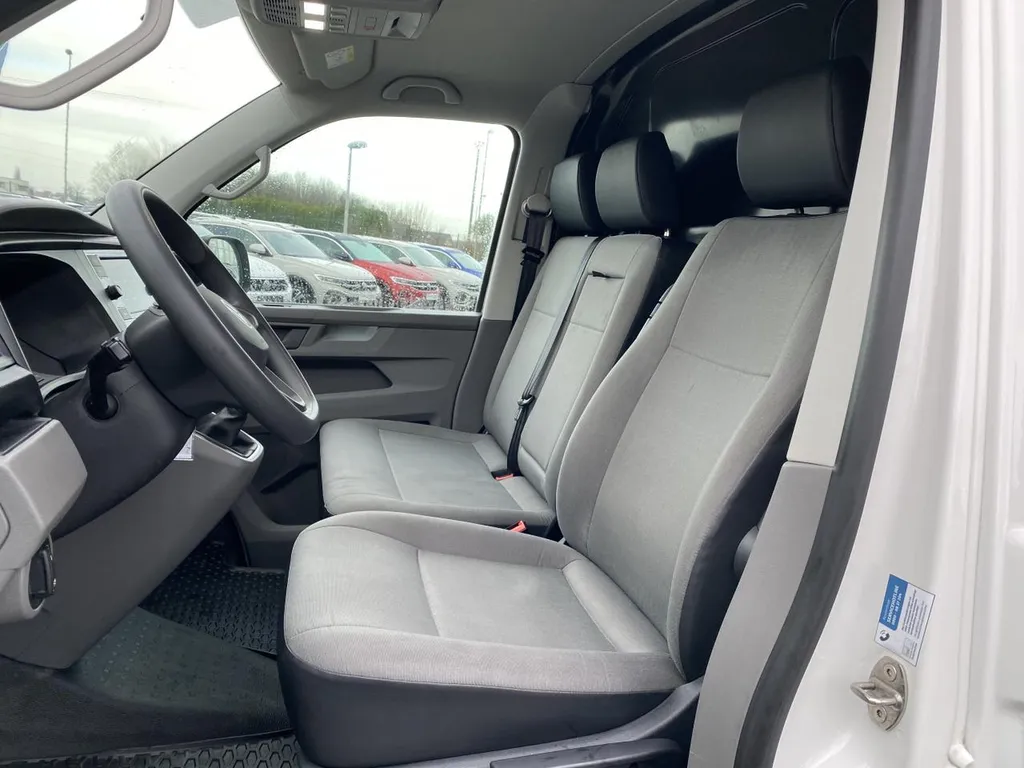 Volkswagen Transporter T6.1 d’occasion à vendre proche du Havre : utilitaire fiable chez Caudebec Automobiles