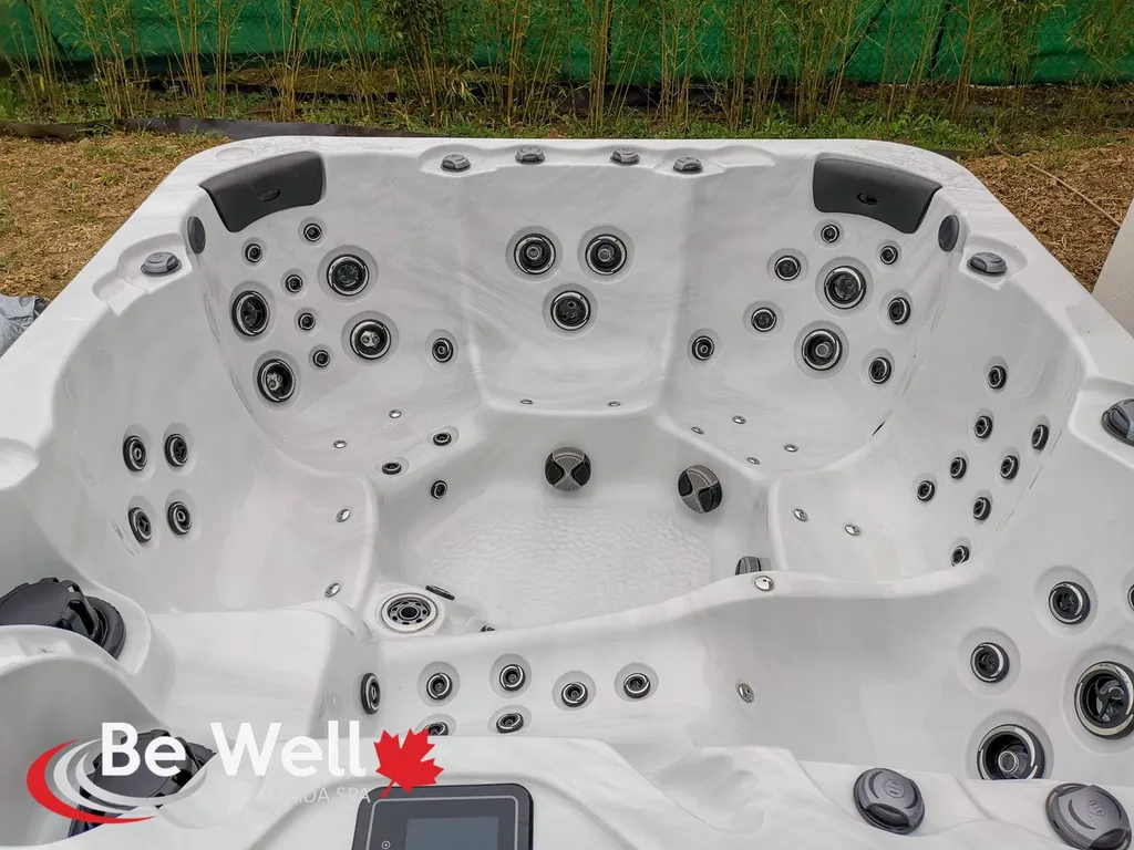 spa américain 6 places terrasse mimet 