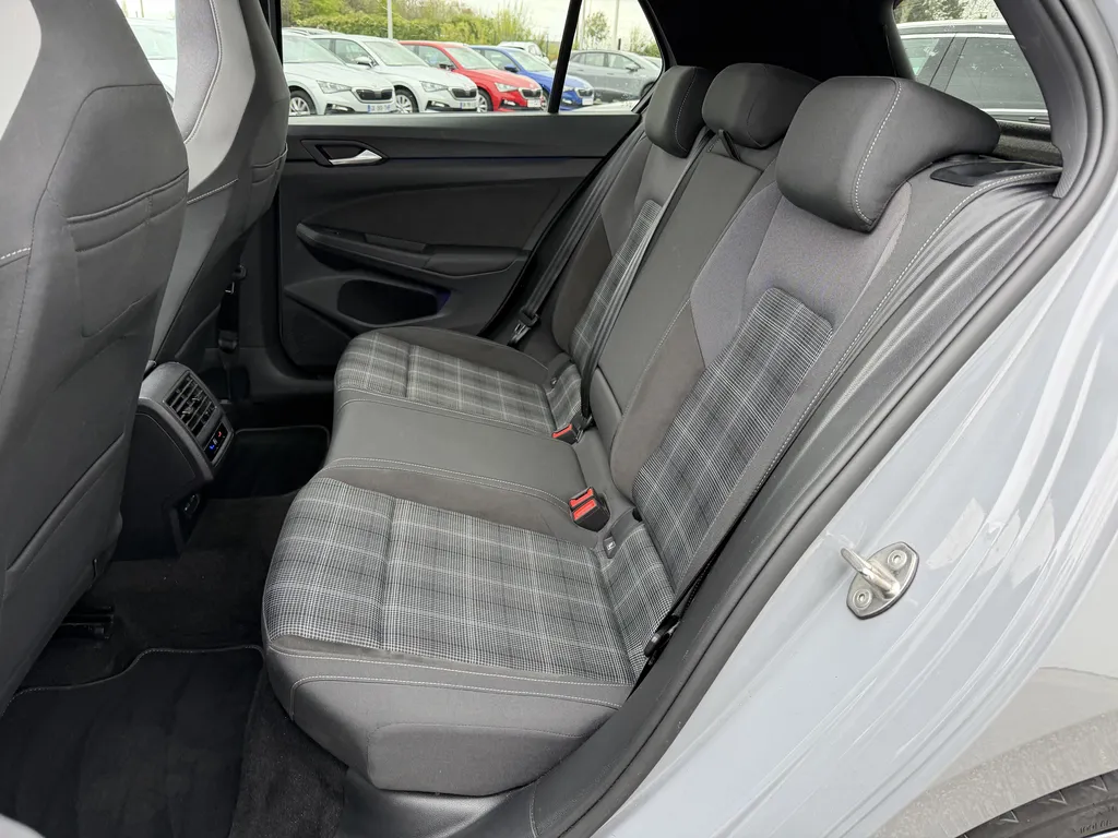 Volkswagen Golf 8 GTD d’occasion à vendre proche du Havre : découvrez cette berline sportive diesel chez Caudebec Automobiles