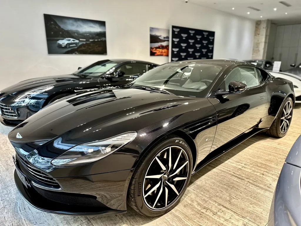 DETAILING Lyon protection traitement céramique Lyon film de protection PPF Lyon Aston Martin 