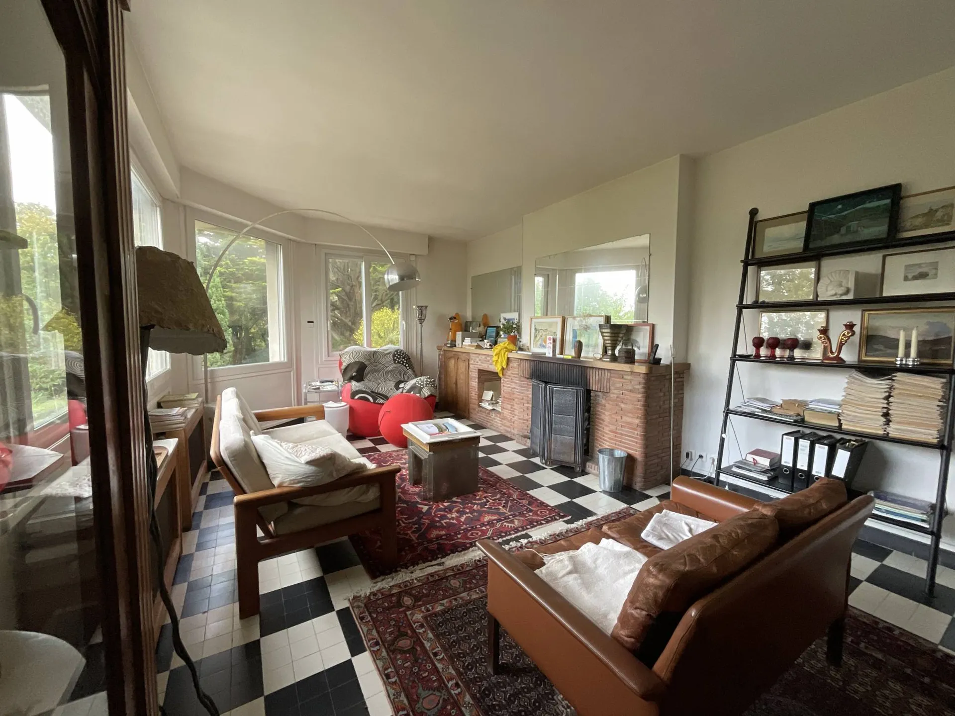 Vends Villa des années 1950 d'environ 147m2, à 1km de la plage de Veules-les-Roses.