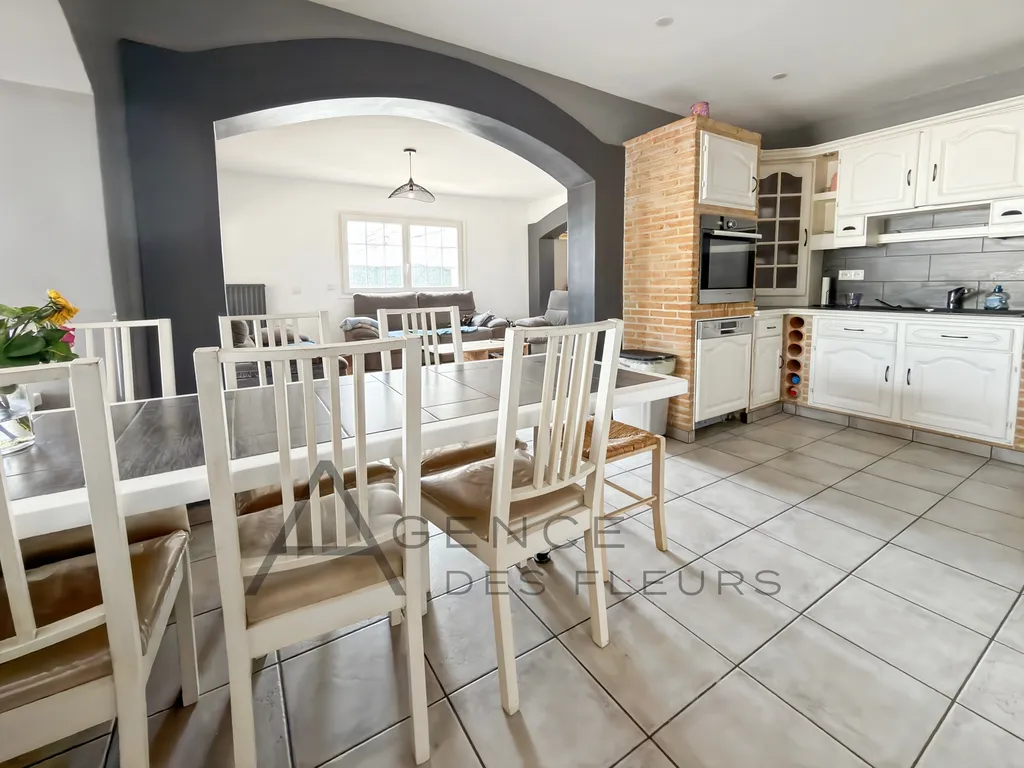 A vendre maison de 188 m² édifiée sur 4700 m² de terrain sur la commune de OISSEL