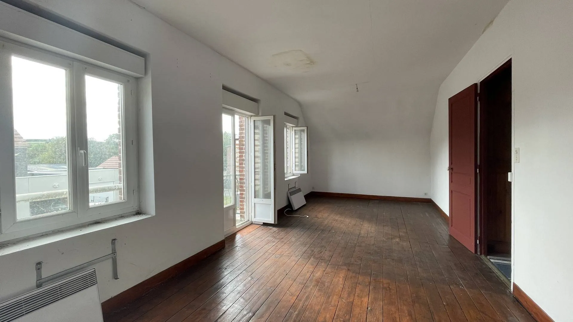 Longère en brique de 82,35 m², située sur un terrain de 338 m², à proximité des Grandes-Ventes et 30 minutes de Dieppe