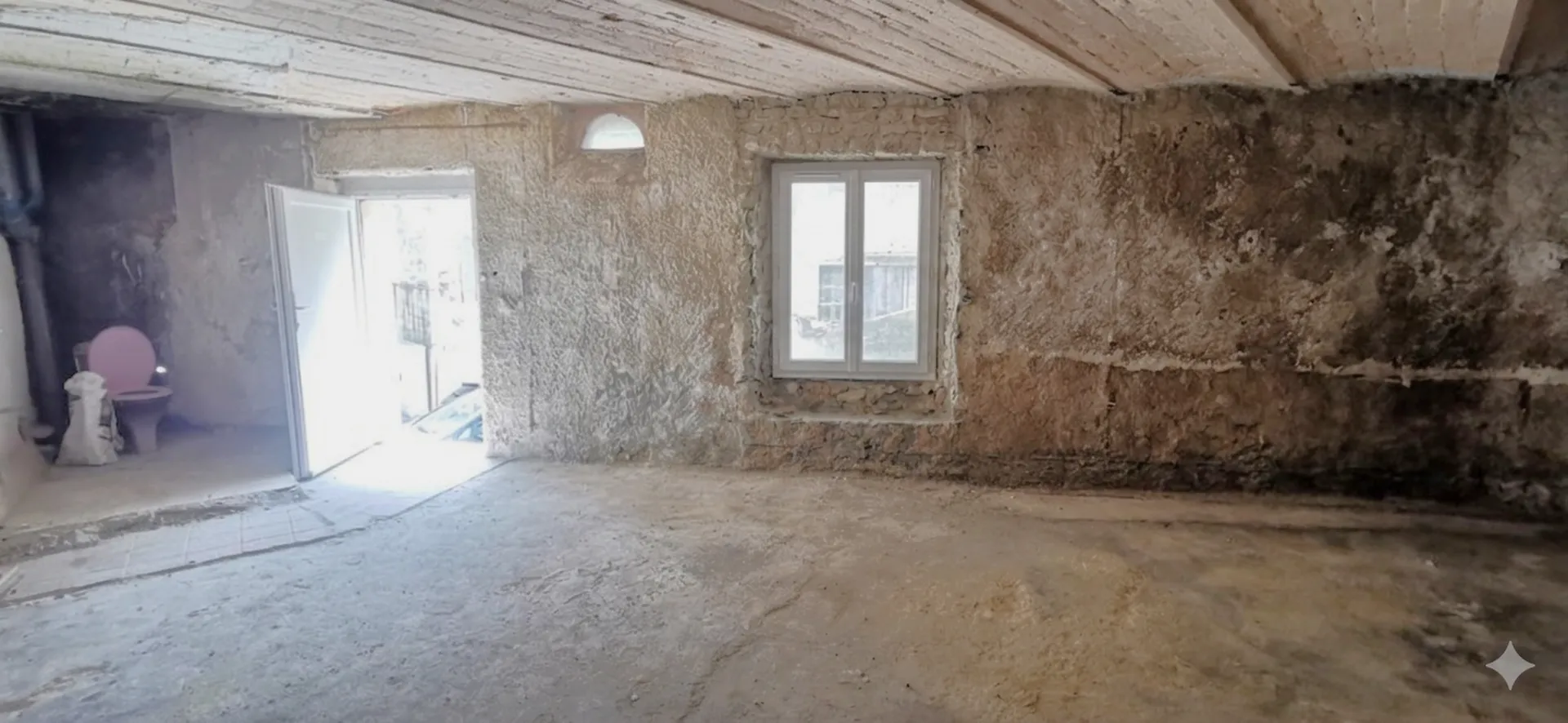 A vendre type 2 à rénover dans le centre ville d'Aubagne